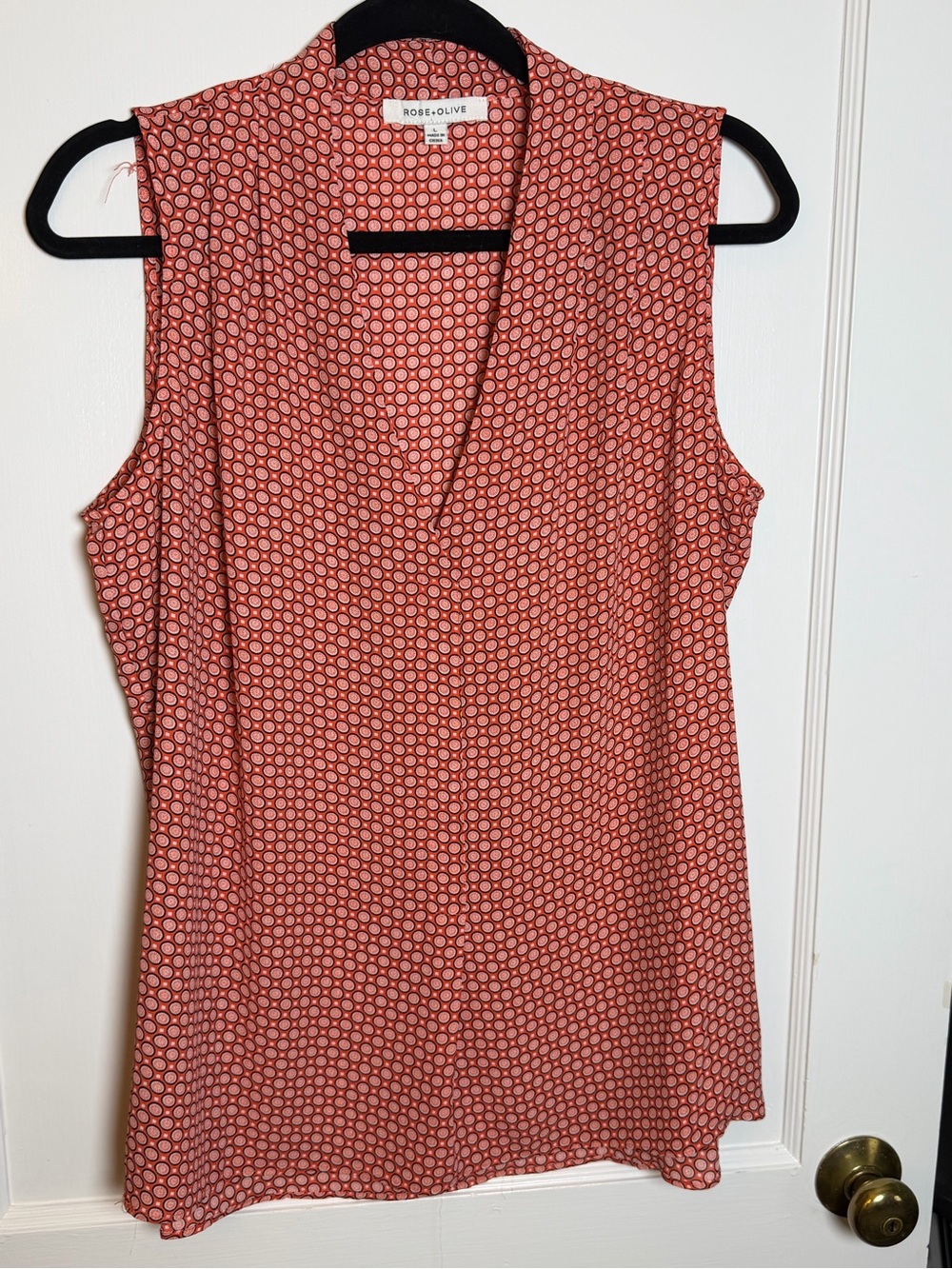Rose + Olive Orange Geometric Sleeveless V-Neck Woven Blouse Top Women’s L